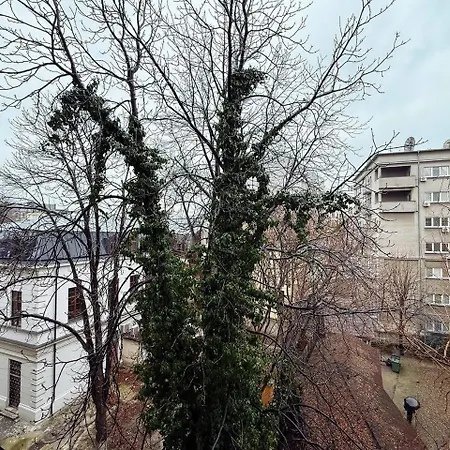 Apartment Grace - Old Town I Free Street Parking I Balcony Bucharest